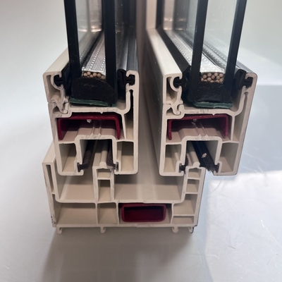 GKBM 92 UPVC Profiles de ventanas corredizas Cuatro cámaras aislamiento térmico